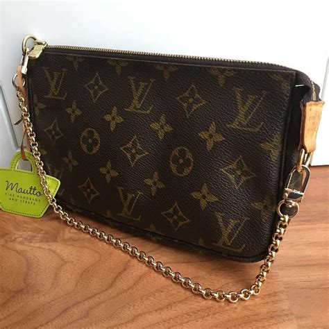 louis vuitton black purse gold chain